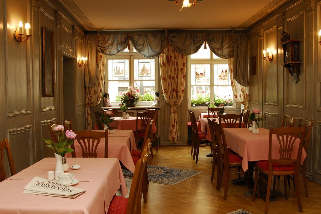โรงแรม อัม โจเซฟส์พลัทซ์ Nuremberg ร้านอาหาร รูปภาพ